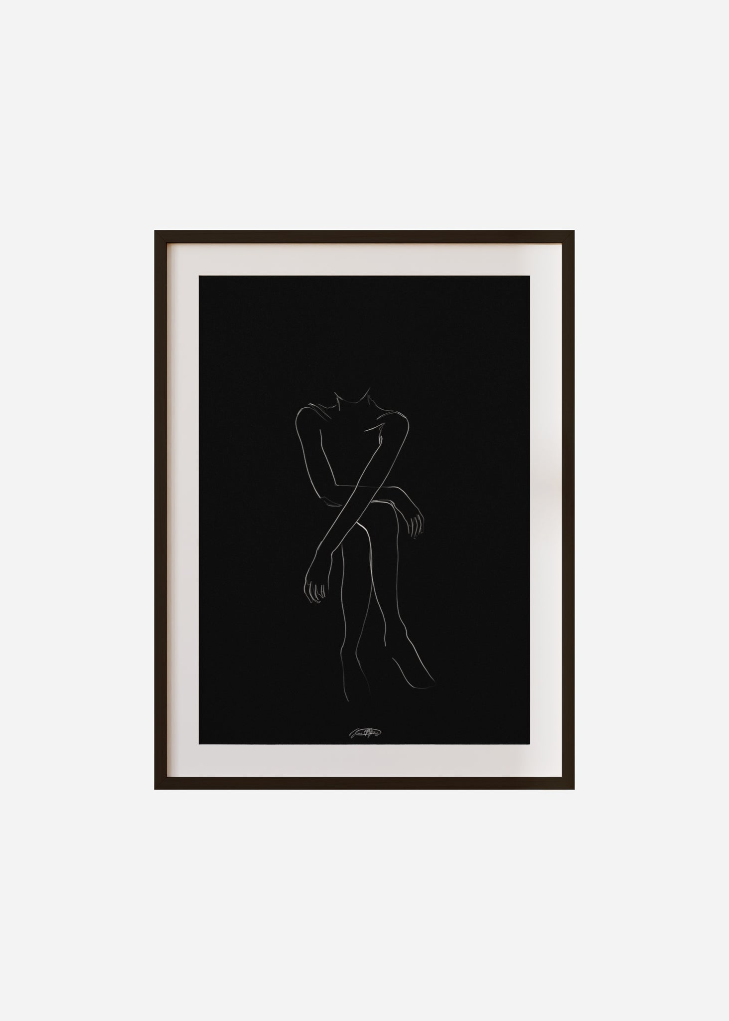 sitting pretty - noir / line art n.59 Framed & Mounted Print