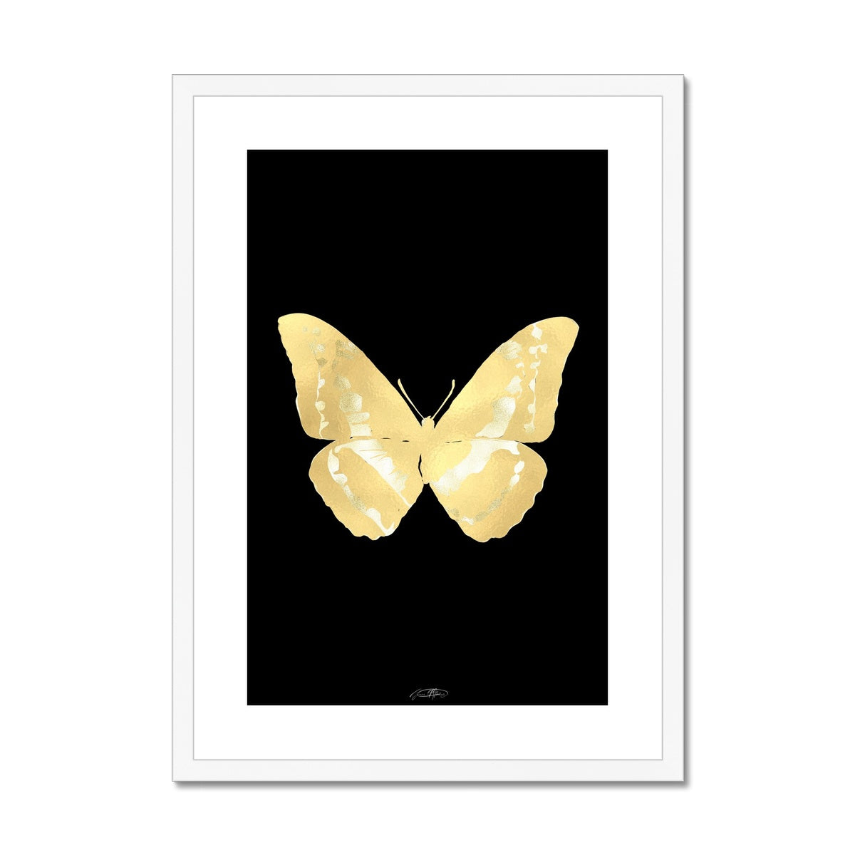 © les muses / Psyches is a collection of butterfly art prints featuring original illustrations of butterflies in an array with aura, gradient and glitter colors. The collection was inspired from the formal greek word psyche, thought to be the soul of the dead, and is comprised of over a hundred dreamy danish pastel butterfly posters, with silver and gold foil options. 