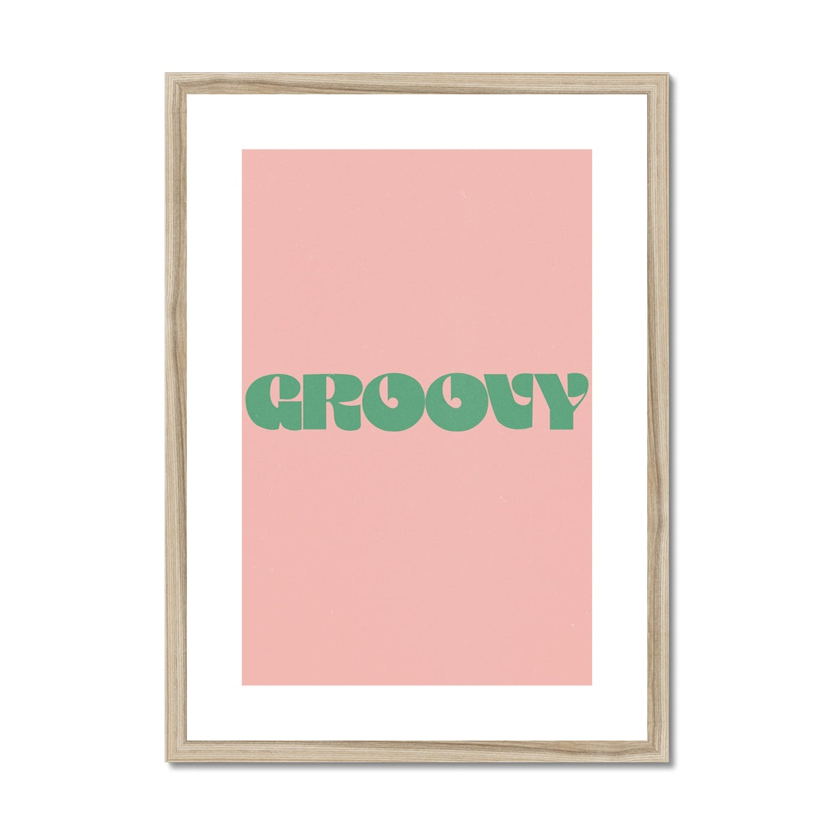 © les muses / Cool vintage typography art prints drawing from 90s grunge, girly Y2K and groovy 70s aesthetics. Retro style wall art and funky posters for trendy apartment or dorm decor with a killer aesthetic.