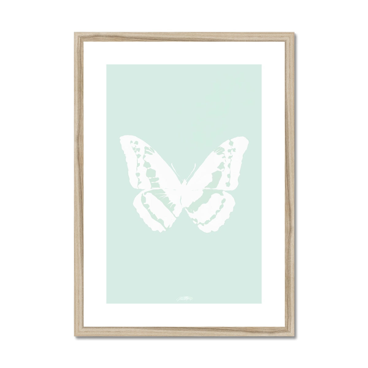 © les muses / Psyches is a collection of butterfly art prints featuring original illustrations of butterflies in an array with aura, gradient and glitter colors. The collection was inspired from the formal greek word psyche, thought to be the soul of the dead, and is comprised of over a hundred dreamy danish pastel butterfly posters, with silver and gold foil options. 