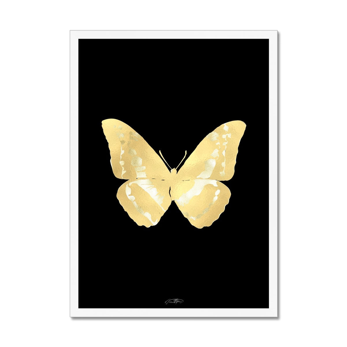 © les muses / Psyches is a collection of butterfly art prints featuring original illustrations of butterflies in an array with aura, gradient and glitter colors. The collection was inspired from the formal greek word psyche, thought to be the soul of the dead, and is comprised of over a hundred dreamy danish pastel butterfly posters, with silver and gold foil options. 